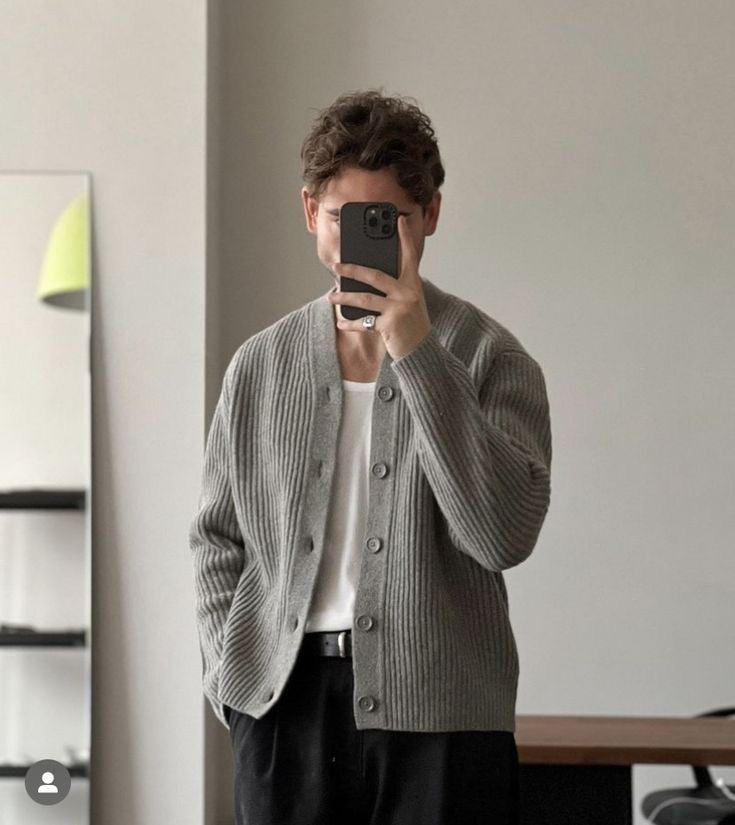 GREY KNITTED CARDIGAN